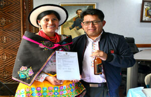 ENTREGAMOS REGISTROS SANITARIOS A SEIS EMPRENDEDORES