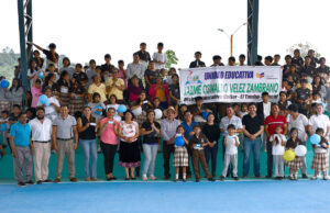 ENTREGAMOS GRADERÍO EN LA CLEMENTINA
